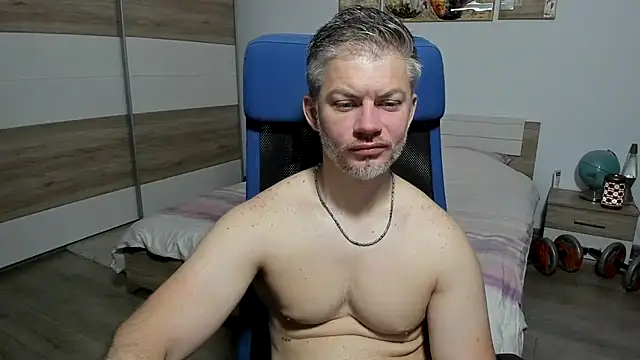 Snapshot of RobbyShawz chatting on May 2026 04:09:02 AM RobbyShawz online show from May 2026 04:09:02 AM