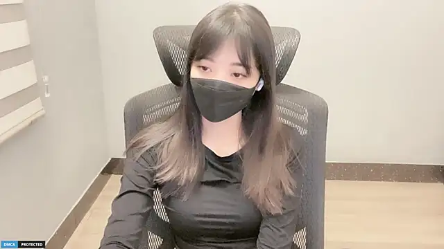 Ayase momo online show from December 2024 04:29:02 PM