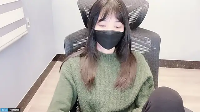 Ayase momo online show from December 2024 08:26:02 PM