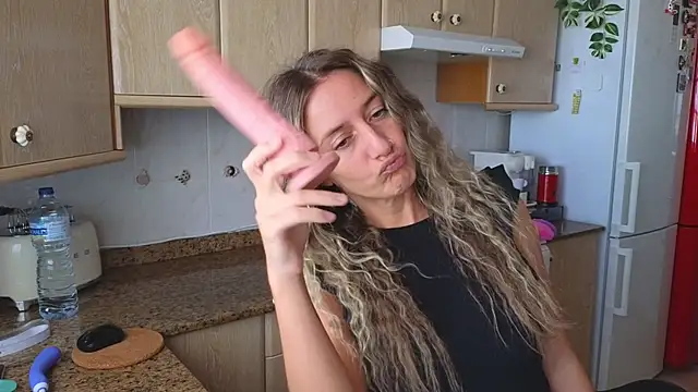 Lunamix online show from December 2024 03:22:02 PM