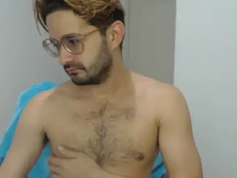 Snapshot of peterannaud chatting on September 2025 11:04:02 AM peterannaud online show from September 2025 11:04:02 AM