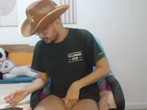 Snapshot of peterannaud chatting on October 2025 11:20:02 AM peterannaud online show from October 2025 11:20:02 AM