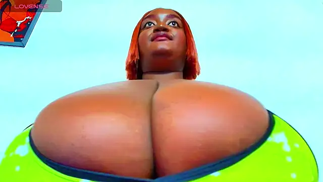 godessQQQ online show from September 2025 07:03:01 PM