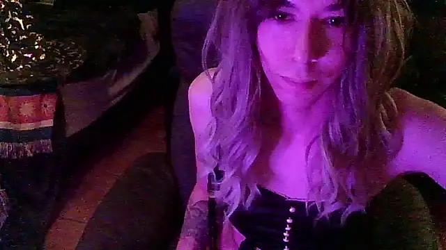 Snapshot of crystalxh chatting on October 2025 08:00:02 AM crystalxh online show from October 2025 08:00:02 AM