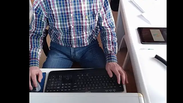 Snapshot of dutchpornking chatting on January 2025 08:40:02 AM dutchpornking online show from January 2025 08:40:02 AM