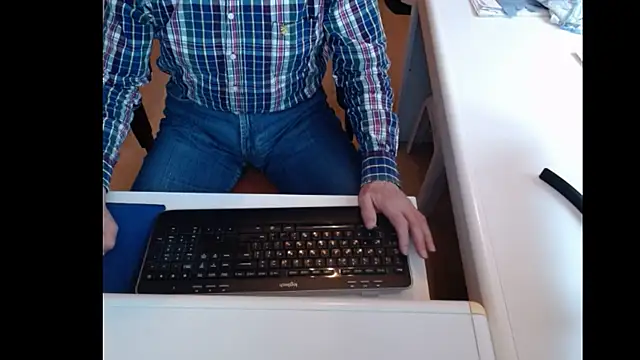 Snapshot of dutchpornking chatting on January 2025 02:19:01 PM dutchpornking online show from January 2025 02:19:01 PM