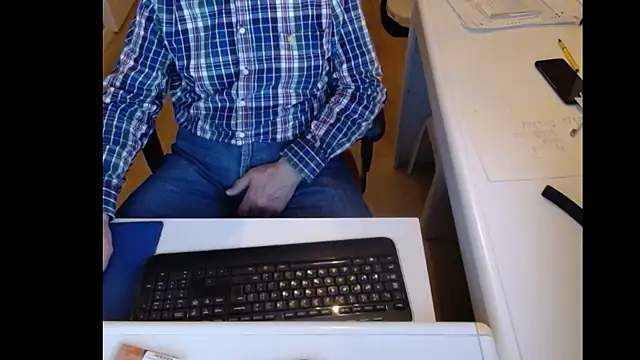 Snapshot of dutchpornking chatting on January 2025 07:13:02 PM dutchpornking online show from January 2025 07:13:02 PM