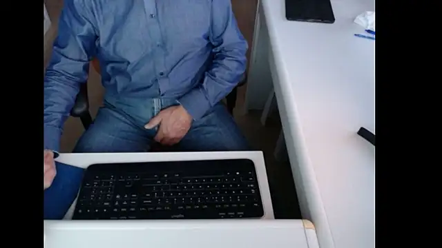 dutchpornking online show from October 2025 06:47:01 AM