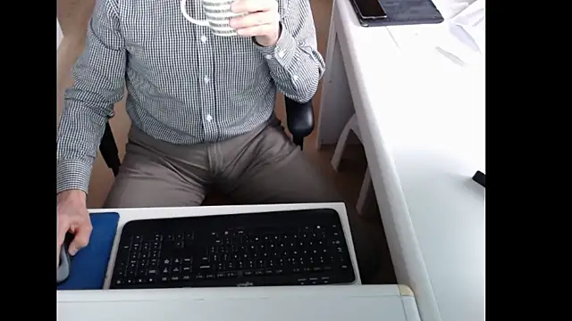 dutchpornking online show from March 2026 06:25:01 AM