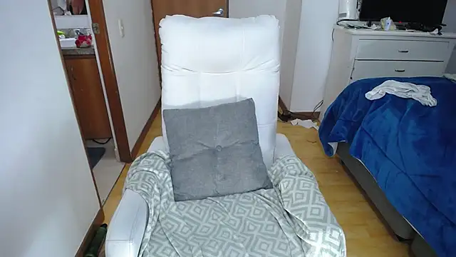 mondirty70 online show from December 2024 06:51:01 AM