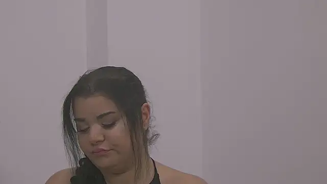 BustyMadison online show from November 2025 07:18:02 AM