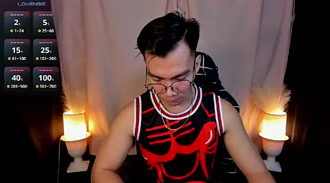 Snapshot of 000batman000 chatting on February 2025 04:05:01 AM 000batman000 online show from February 2025 04:05:01 AM