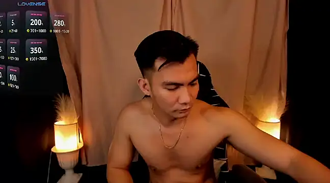 Snapshot of 000batman000 chatting on February 2025 08:11:01 AM 000batman000 online show from February 2025 08:11:01 AM