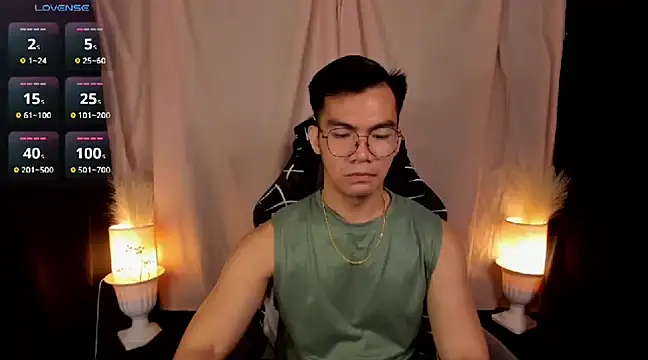 Snapshot of 000batman000 chatting on February 2025 12:57:01 AM 000batman000 online show from February 2025 12:57:01 AM