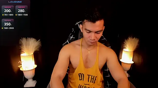 Snapshot of 000batman000 chatting on March 2025 01:52:02 AM 000batman000 online show from March 2025 01:52:02 AM