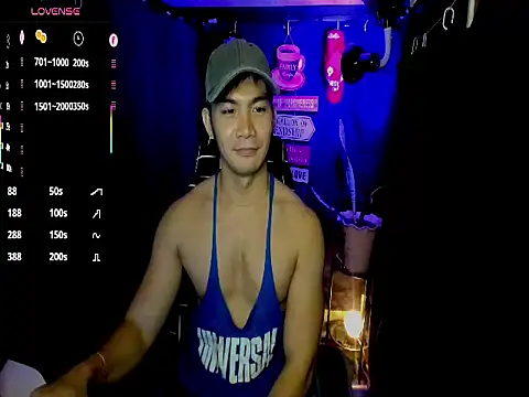 Snapshot of 000batman000 chatting on February 2026 12:43:02 PM 000batman000 online show from February 2026 12:43:02 PM