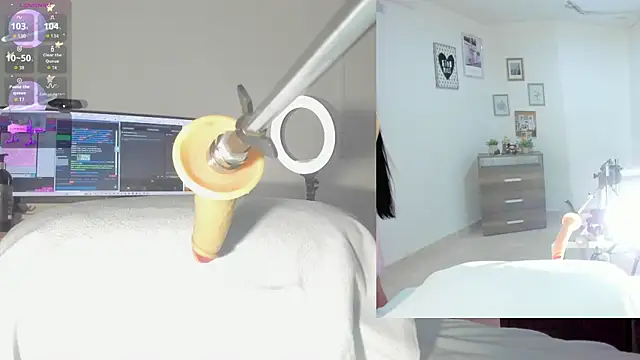 sofi velez online show from October 2025 05:22:01 PM