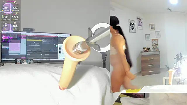 sofi velez online show from October 2025 05:26:02 PM