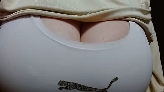 AnnyelinnaLove online show from December 2024 10:13:01 PM