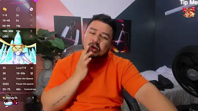 Snapshot of oso_dirty_ chatting on December 2024 05:33:02 PM oso dirty  online show from December 2024 05:33:02 PM