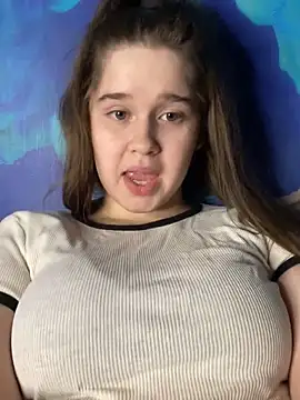 Snapshot of HornyGirlH chatting on December 2024 11:57:01 PM HornyGirlH online show from December 2024 11:57:01 PM
