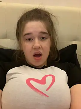 Snapshot of HornyGirlH chatting on February 2025 03:47:02 AM HornyGirlH online show from February 2025 03:47:02 AM