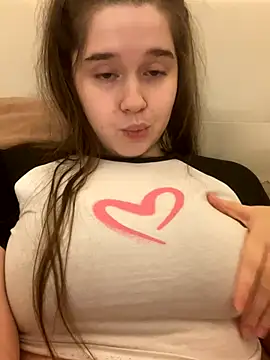 HornyGirlH online show from October 2025 01:05:02 AM