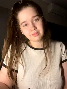 HornyGirlH online show from November 2025 01:48:02 AM