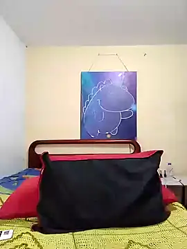 Snapshot of iamemmablake chatting on February 2025 01:21:02 PM iamemmablake online show from February 2025 01:21:02 PM