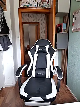 Playbunniboy online show from April 2026 12:21:01 PM