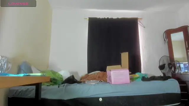 Snapshot of Zuan_zuan777 chatting on December 2024 06:10:01 PM Zuan zuan777 online show from December 2024 06:10:01 PM