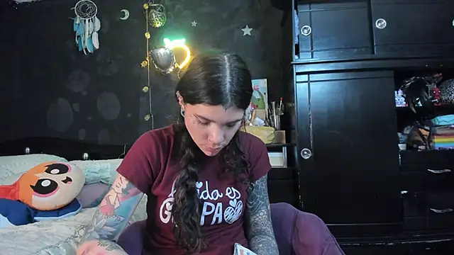 Snapshot of Lilmarieee chatting on November 2025 10:47:01 PM Lilmarieee online show from November 2025 10:47:01 PM
