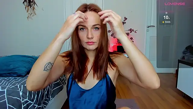 Snapshot of BritneyHall chatting on December 2024 07:32:01 AM BritneyHall online show from December 2024 07:32:01 AM