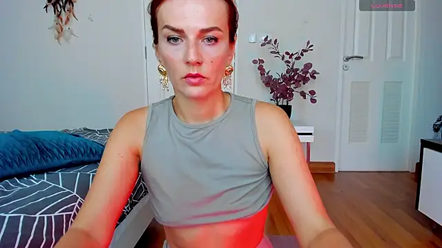 Snapshot of BritneyHall chatting on February 2025 07:07:01 AM BritneyHall online show from February 2025 07:07:01 AM