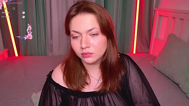 Evahadson online show from November 2025 07:49:02 PM