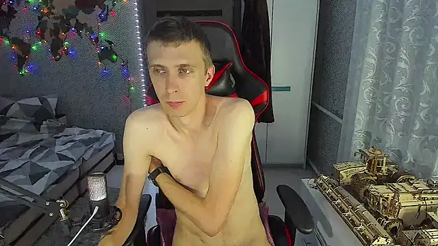 alex13ho online show from October 2025 05:01:01 PM
