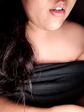 Annerae online show from September 2025 05:04:01 PM