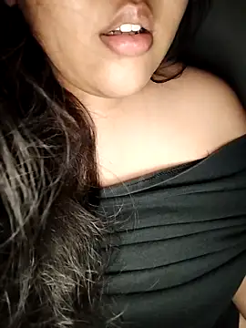 Annerae online show from September 2025 06:23:02 PM