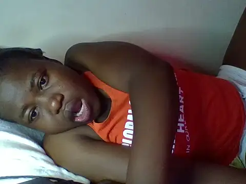 cute-marianna online show from December 2025 10:30:01 AM