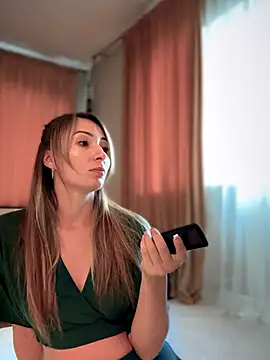 YOUR-KARINA online show from November 2025 08:15:01 AM