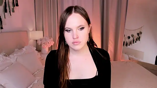 EffieMinki online show from June 2026 08:56:02 PM