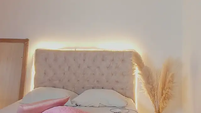 mariam hill online show from September 2025 10:00:01 PM