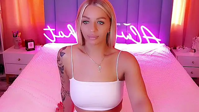 Snapshot of AllwaysHotJ chatting on December 2024 03:38:02 AM AllwaysHotJ online show from December 2024 03:38:02 AM