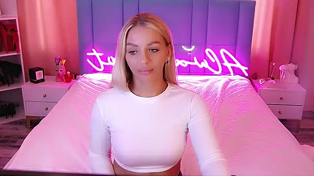 Snapshot of AllwaysHotJ chatting on January 2025 07:34:02 AM AllwaysHotJ online show from January 2025 07:34:02 AM