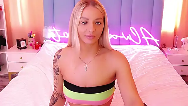 Snapshot of AllwaysHotJ chatting on January 2025 06:24:01 AM AllwaysHotJ online show from January 2025 06:24:01 AM