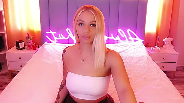 Snapshot of AllwaysHotJ chatting on February 2025 04:16:02 AM AllwaysHotJ online show from February 2025 04:16:02 AM