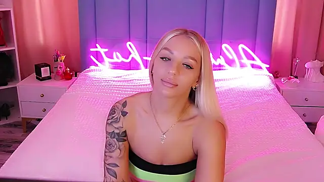 Snapshot of AllwaysHotJ chatting on February 2025 04:14:02 AM AllwaysHotJ online show from February 2025 04:14:02 AM