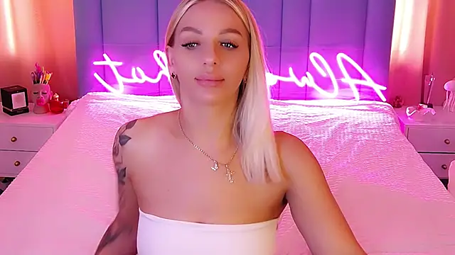 Snapshot of AllwaysHotJ chatting on February 2025 02:07:02 AM AllwaysHotJ online show from February 2025 02:07:02 AM