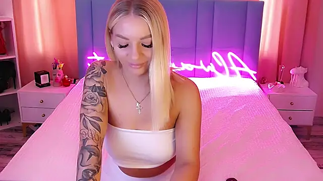 Snapshot of AllwaysHotJ chatting on March 2025 03:13:02 AM AllwaysHotJ online show from March 2025 03:13:02 AM