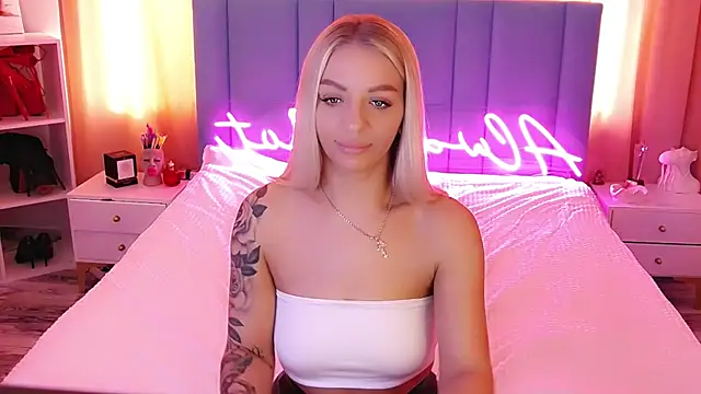 Snapshot of AllwaysHotJ chatting on March 2025 02:50:01 AM AllwaysHotJ online show from March 2025 02:50:01 AM